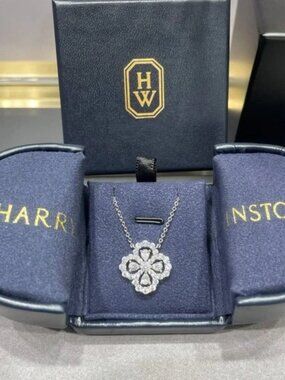 Harry Winston Diamond Floral Pendant Necklace - Silver & White